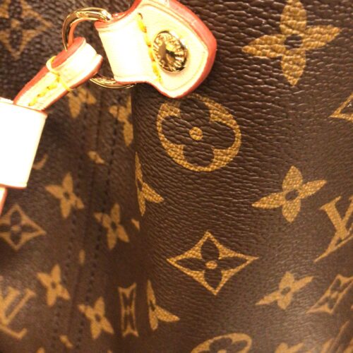 Medium Neverfull  bag  / Red Interior Mirror Quality
