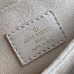 Calfskin Women’s Chain Bag Ivory