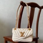 Calfskin Women’s Chain Bag Ivory