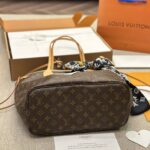Holiday Special Women Tote Bag MM