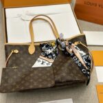 Holiday Special Women Tote Bag MM